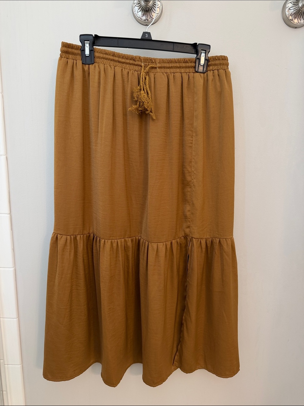 Hem & Thread Tiered Midi Skirt - Gold